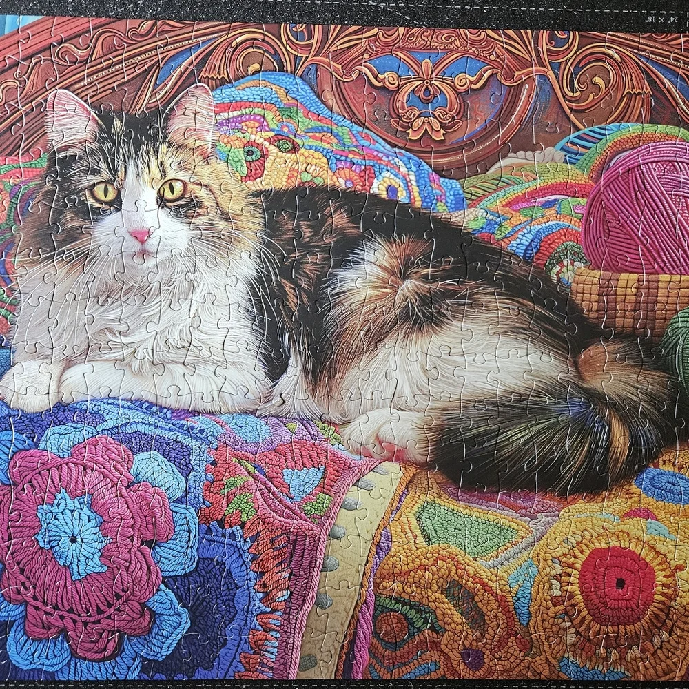 Kodak Premium Puzzles - Colorful Knitting Cat - Picture 3 of 3